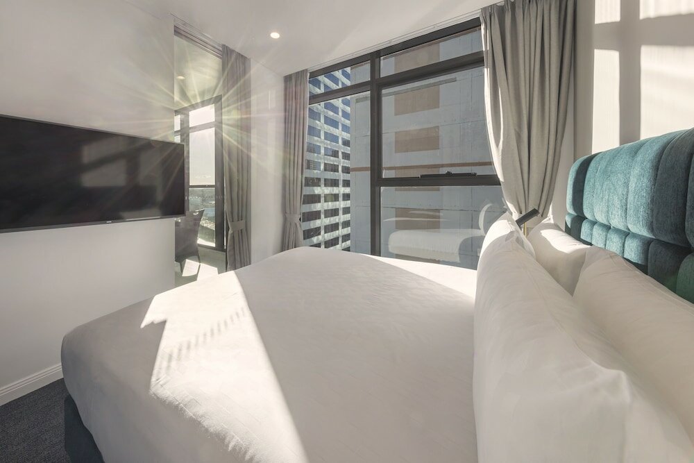 Фото Meriton Suites Sussex Street