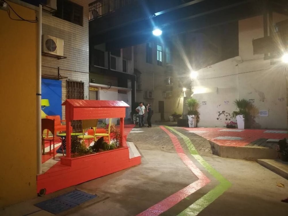 Фото Leo Backpackers Central Market