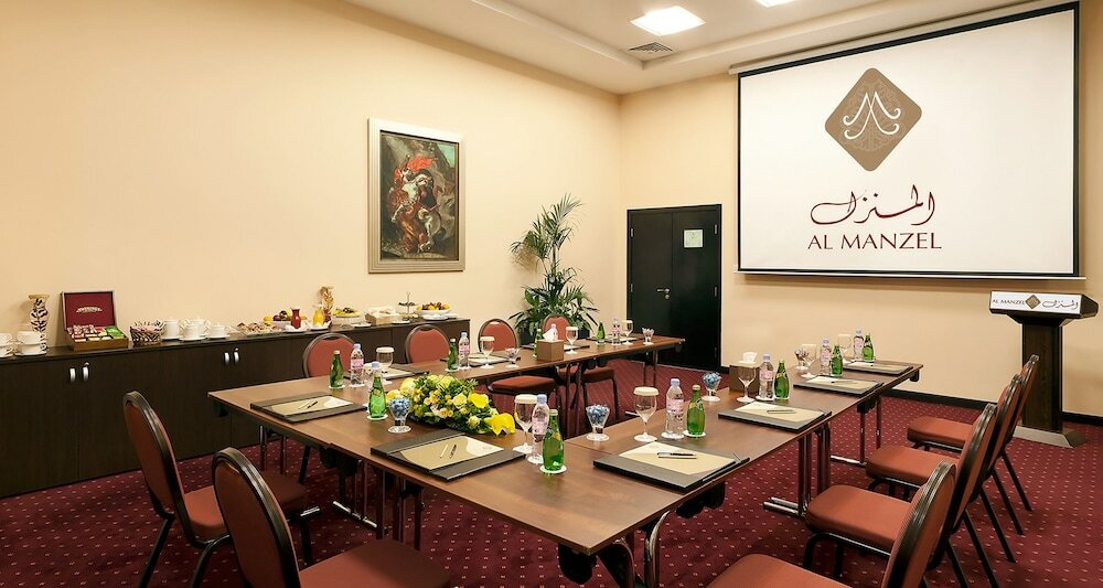 Фото Al Manzel Hotel Apartments