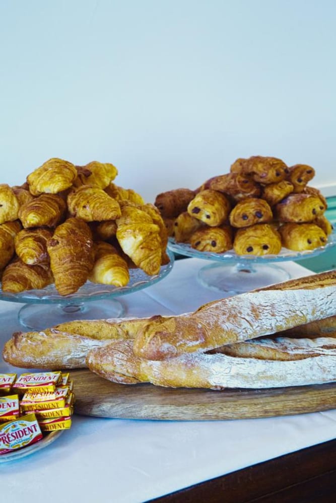 Фото The Old Hotel Ravel