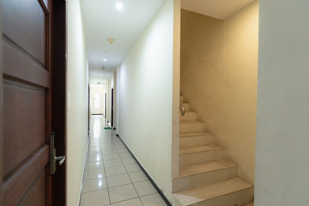 Фото RedDoorz @ Nagoya Indah