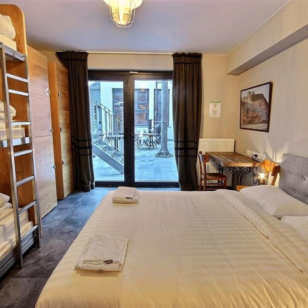 Фото Train Hostel