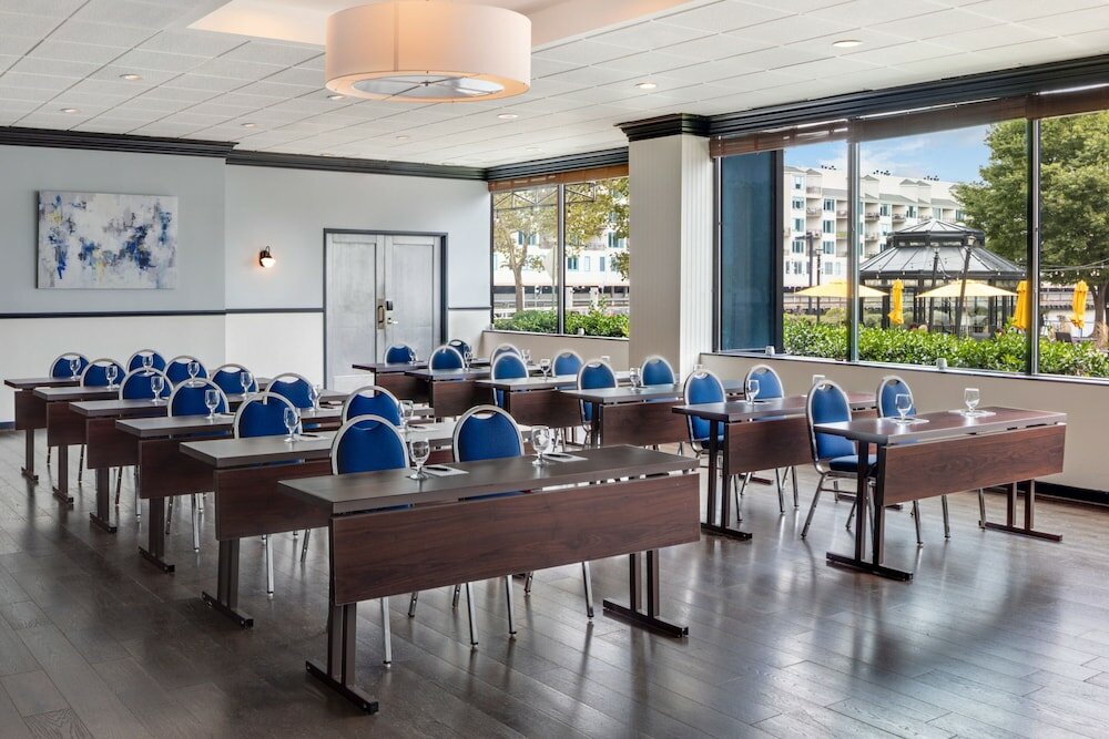 Фото Sheraton Lincoln Harbor Hotel