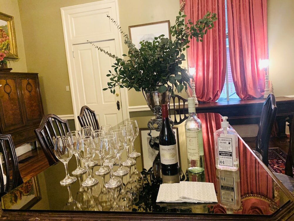 Фото Rothschild-Pound House Inn