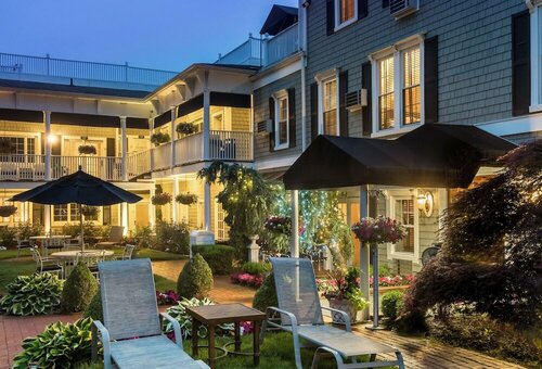 Гостиница Chateau Inn and Suites в Белмаре