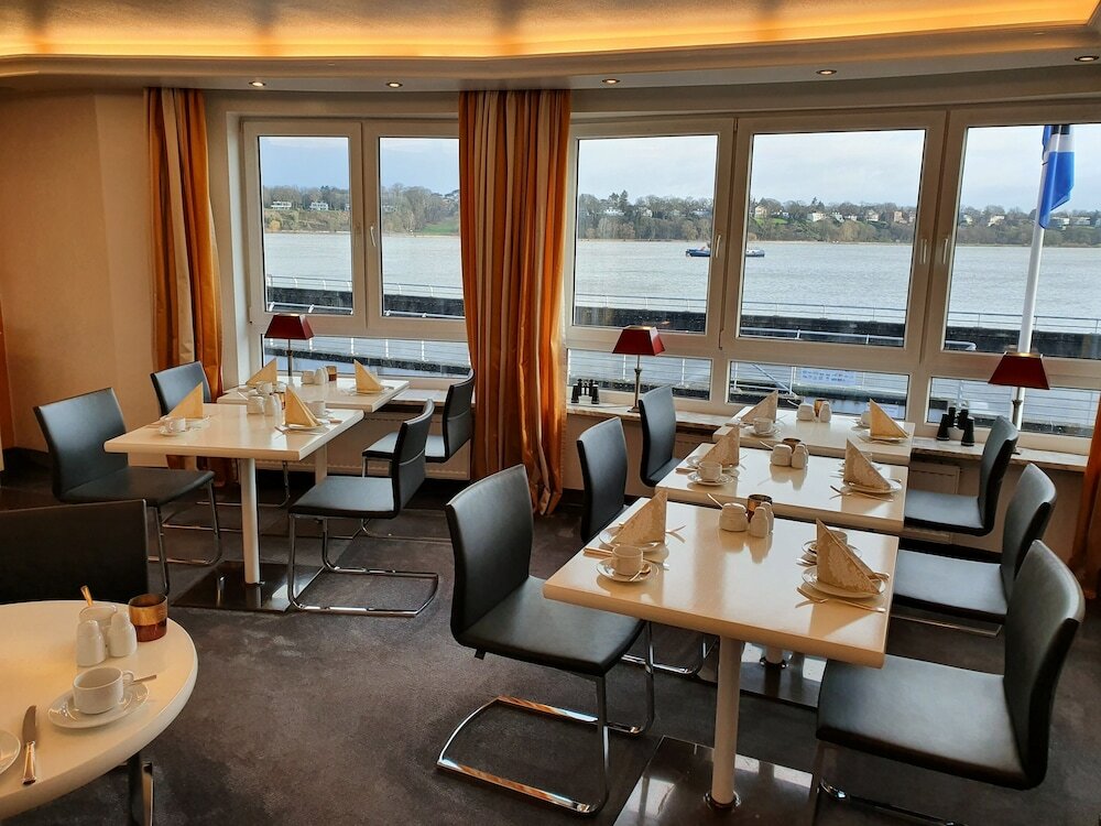 Фото Hotel Am Elbufer