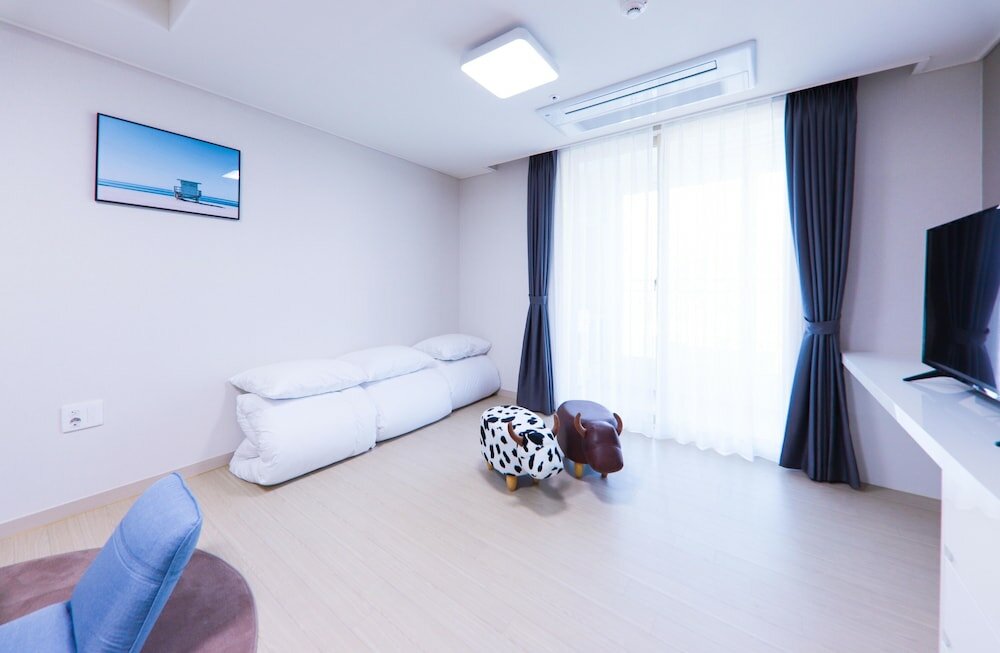 Фото Leeinstay Hotel