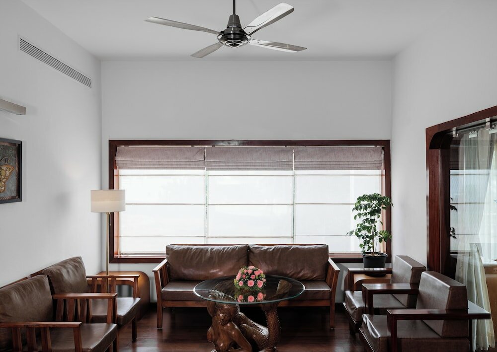 Фото Gokulam Grand Turtle On The Beach