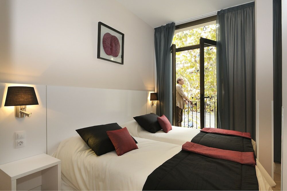 Фото Hostemplo Sagrada Familia