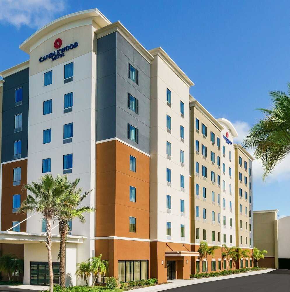 Фото Candlewood Suites Orlando - Lake Buena Vista, an Ihg Hotel