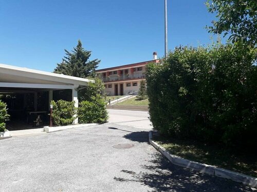 Внешний вид отеля Hotel La Compagnia Del Viaggiatore в Л'Акуиле, фото 3