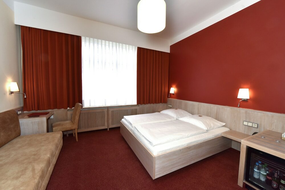 Фото Hotel Adria München