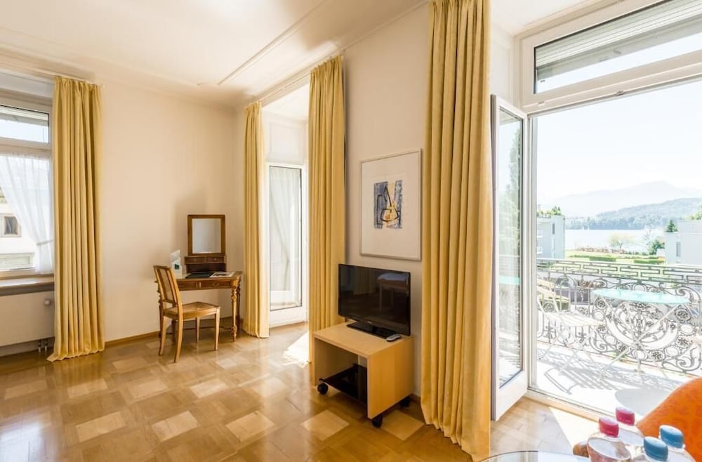 Фото Grand Hotel Europe