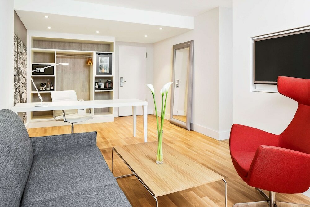 Фото Nh Collection Hamburg City