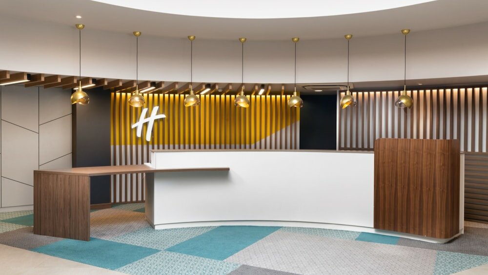 Фото Holiday Inn London Gatwick Worth