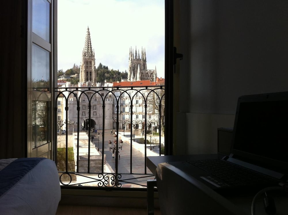 Фото Hotel VIA Gotica