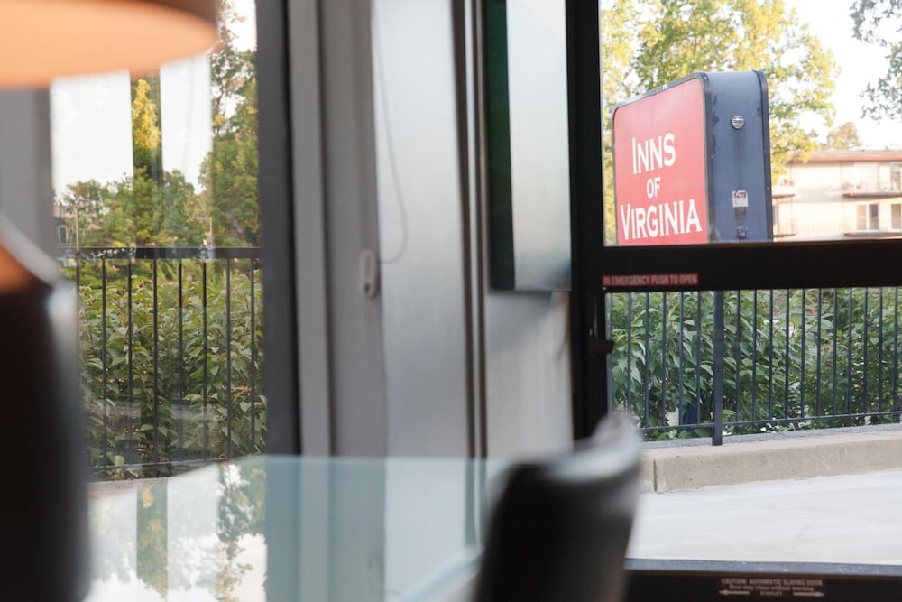 Фото Inns Of Virginia - Arlington