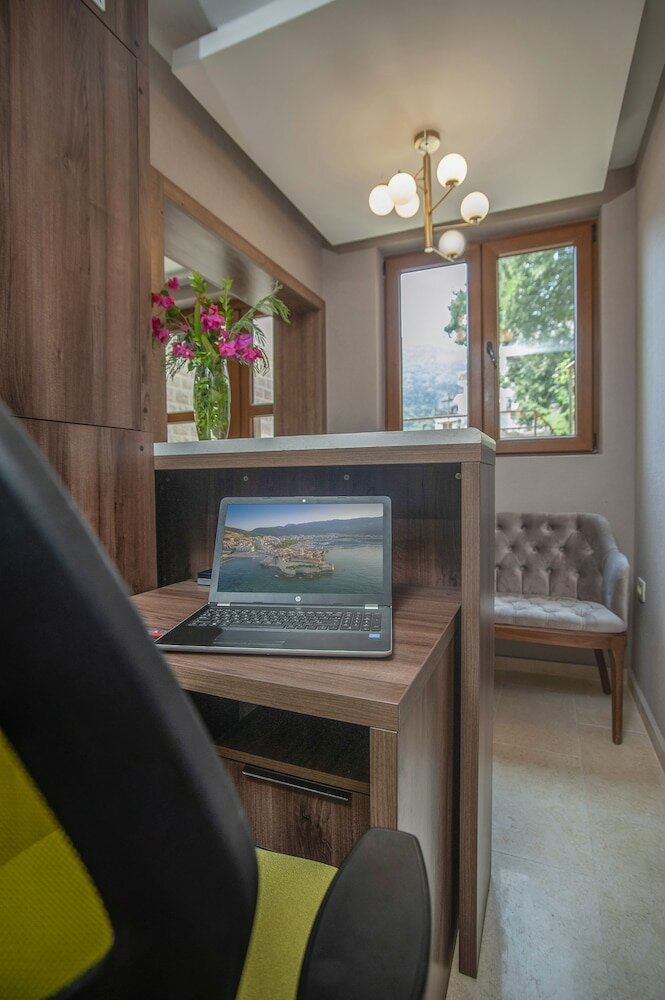 Фото Отель Twelve by Aycon