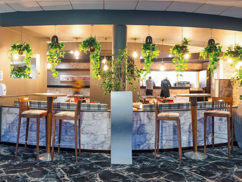 Фото Novotel Milton Keynes