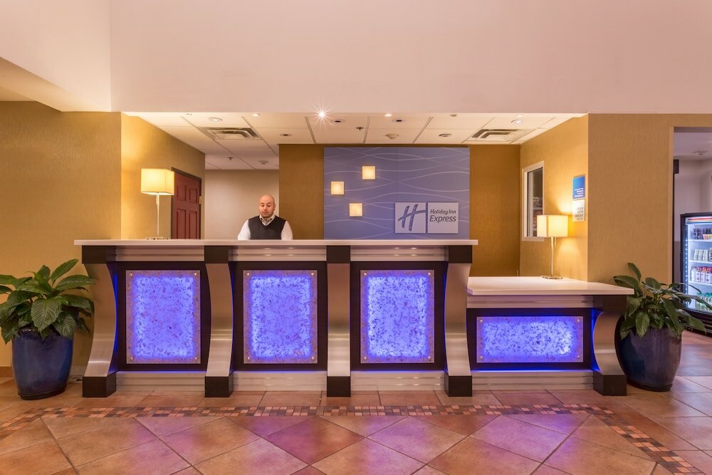 Фото Holiday Inn Express Hotel & Suites Manteca, an Ihg Hotel
