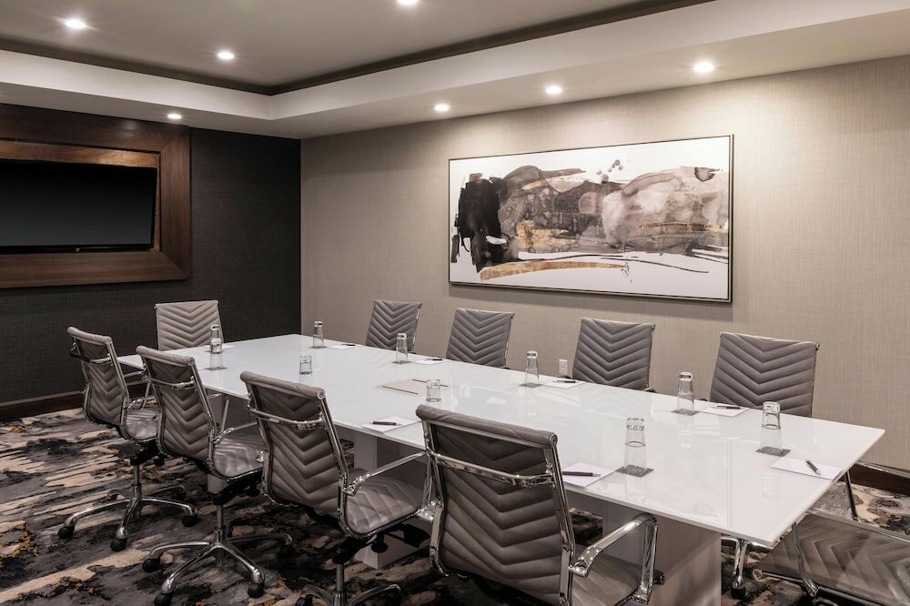 Фото Sheraton Ann Arbor Hotel