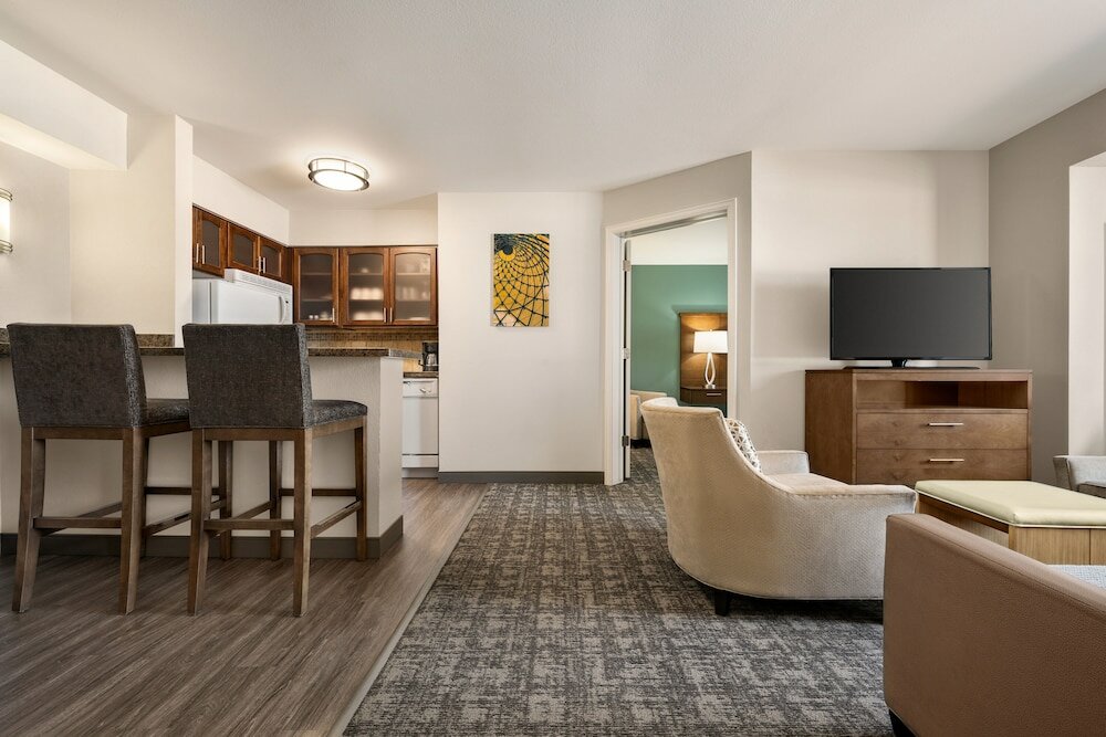 Фото Staybridge Suites Oklahoma City-Quail Springs, an Ihg Hotel