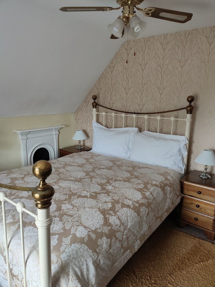 Фото Anton Guest House B&b