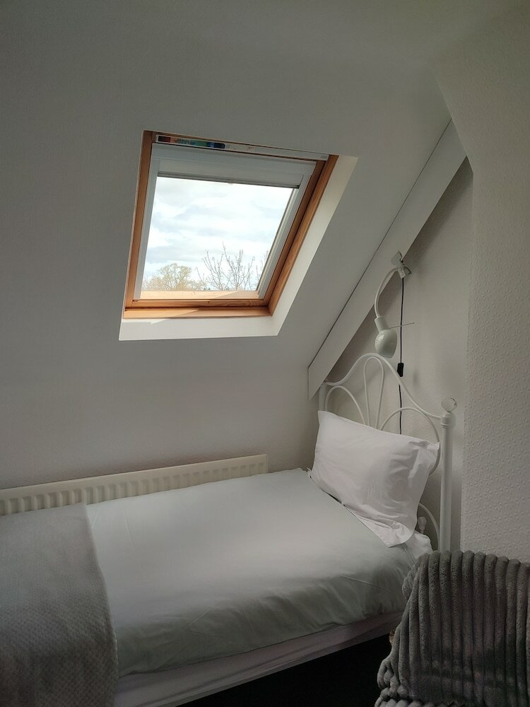 Фото Anton Guest House B&b