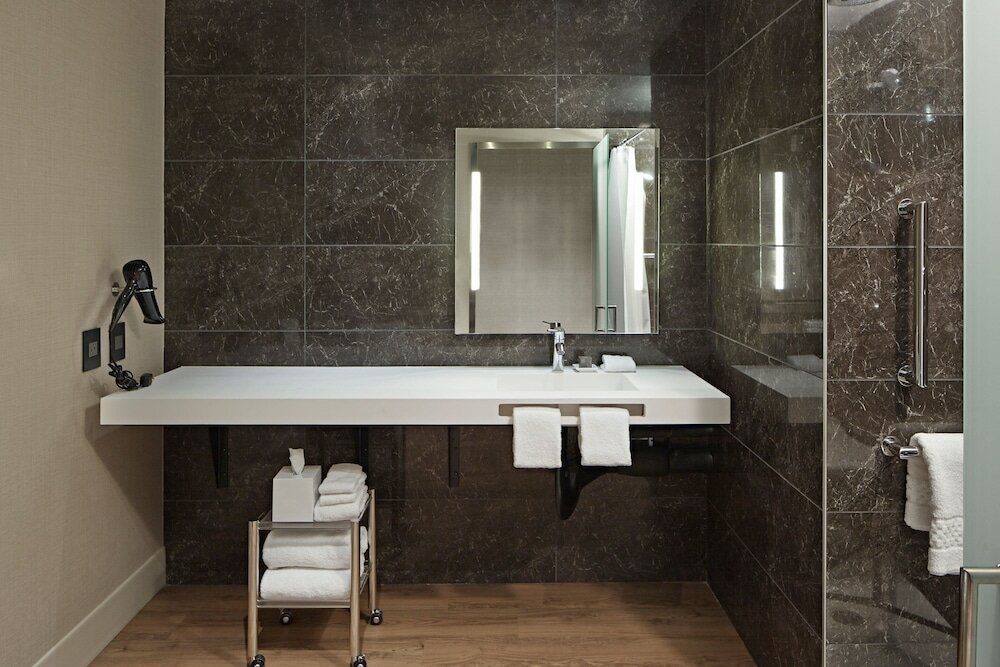 Фото Ac Hotel by Marriott Minneapolis Downtown