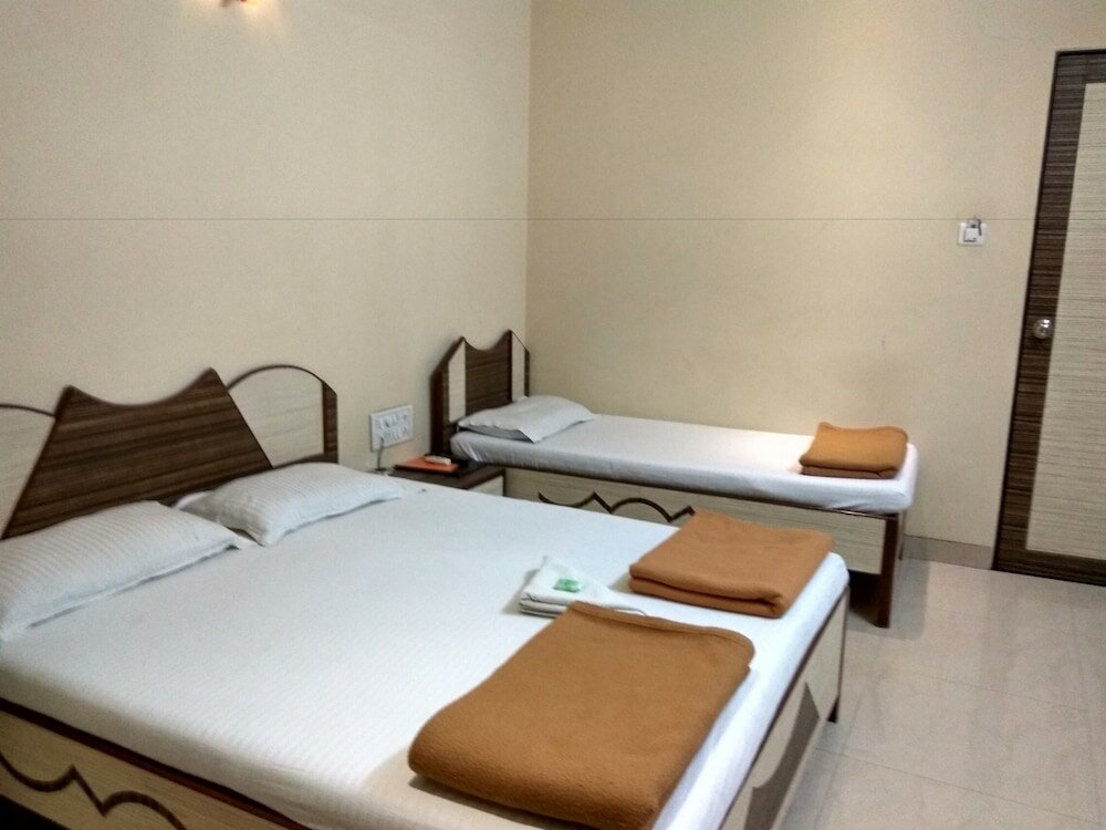 Фото Hotel Broadway Colaba