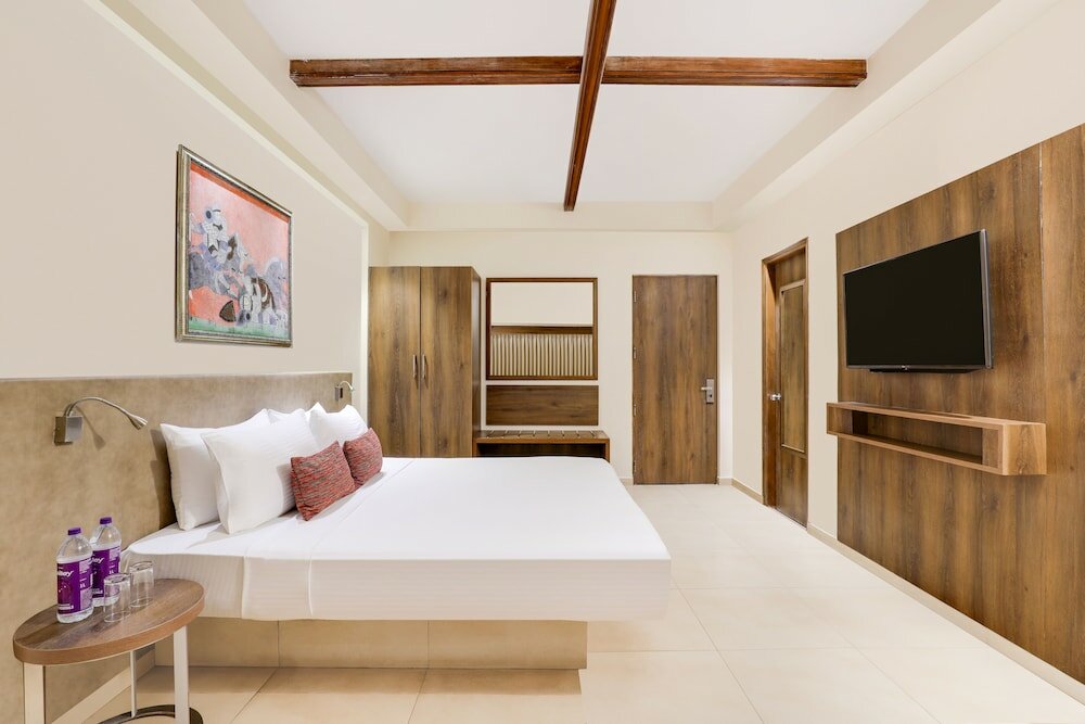 Фото Lemon Tree Amarante Beach Resort, Goa