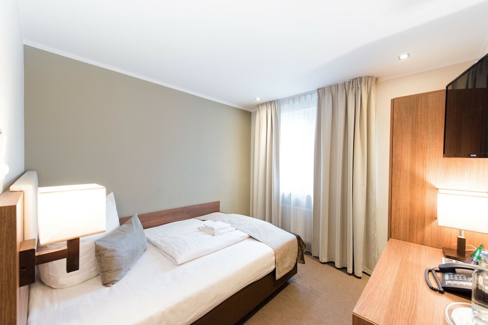 Фото Hotel Arena am Zoo