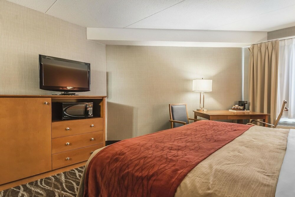 Фото Comfort Inn Oshawa