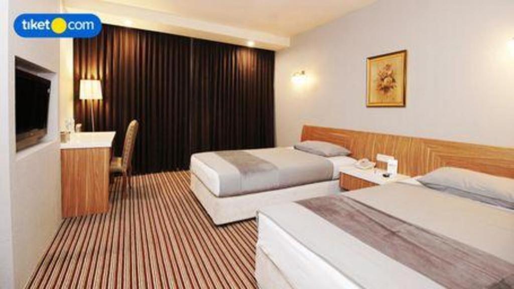 Фото Kenari Tower Hotel