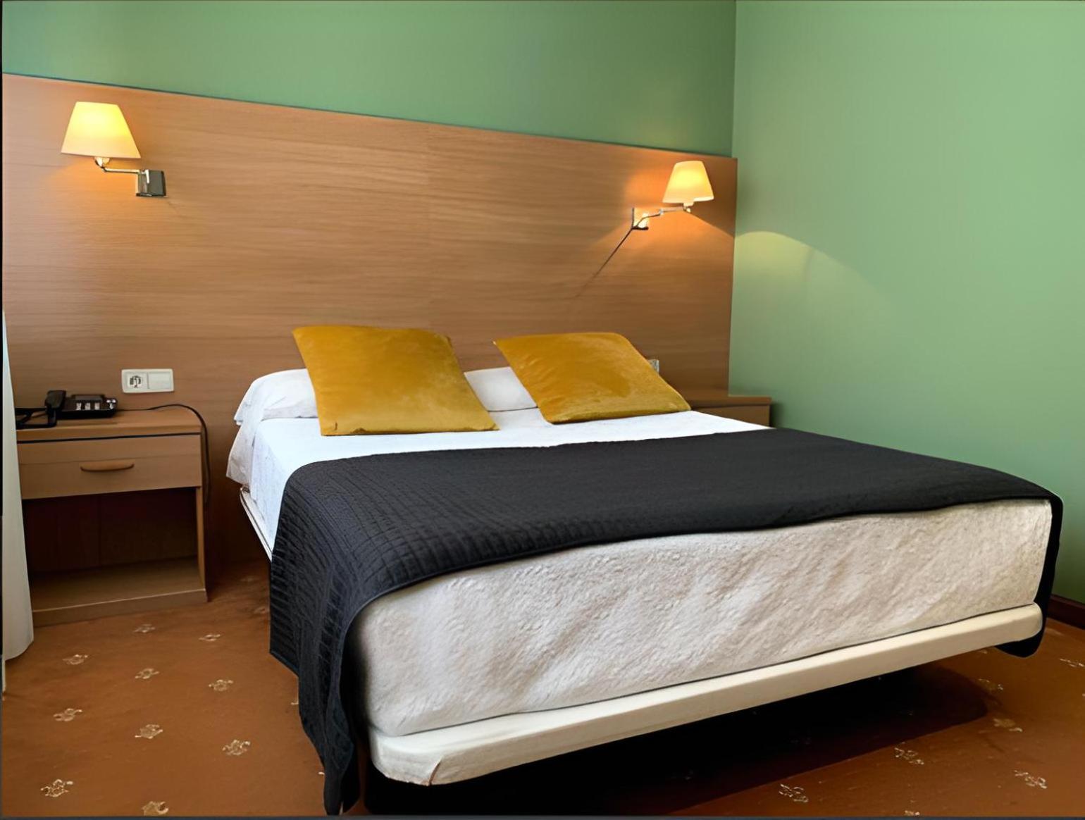 Фото Hotel San Millan