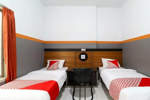 Гостиница Wisma Etiga by Oyo Rooms в Гаруте