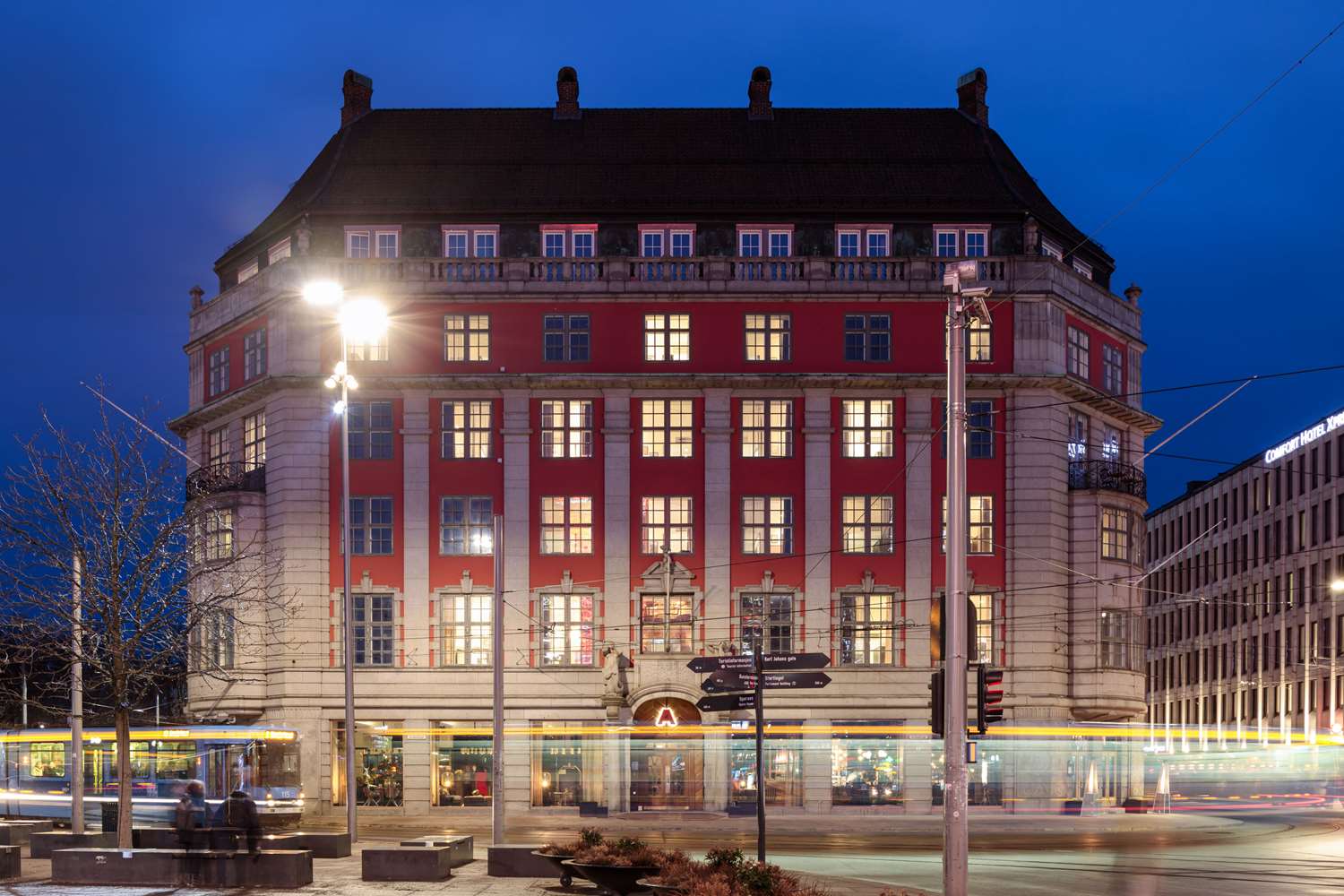 Фото отеля 1