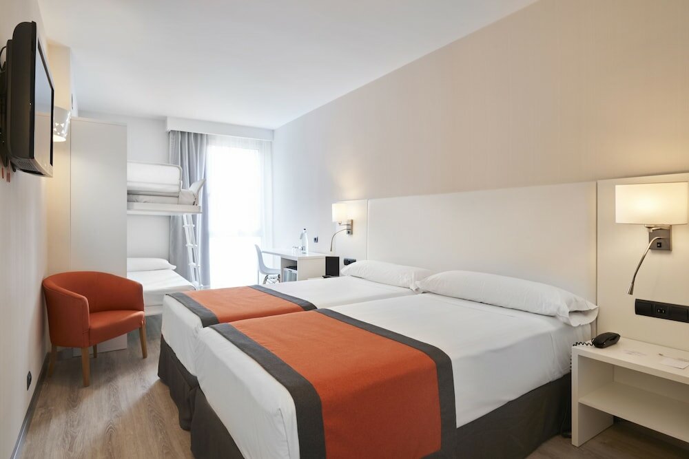 Фото Catalonia Bristol