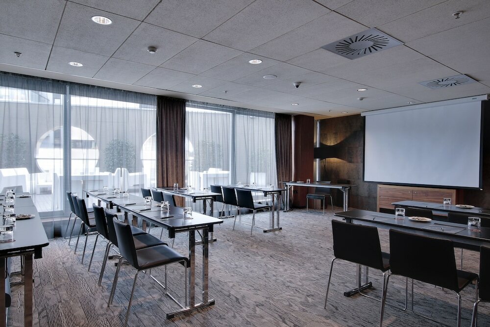 Фото Hotel Badalona Tower