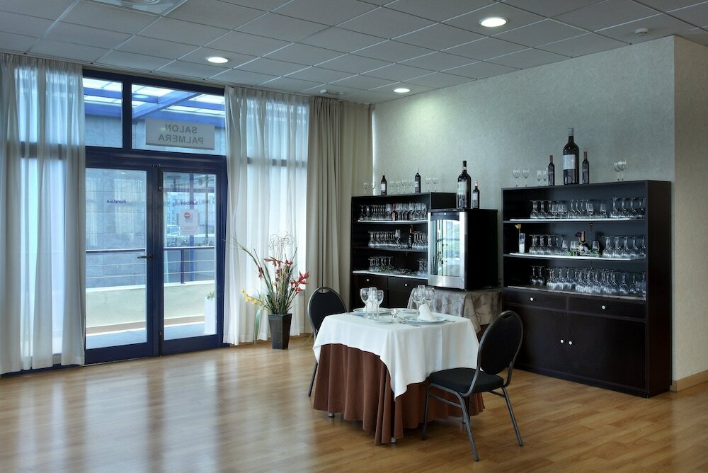 Фото Exe Sevilla Palmera