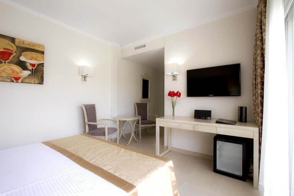 Фото Отель Moon Dreams Torremolinos - Adults Recommended