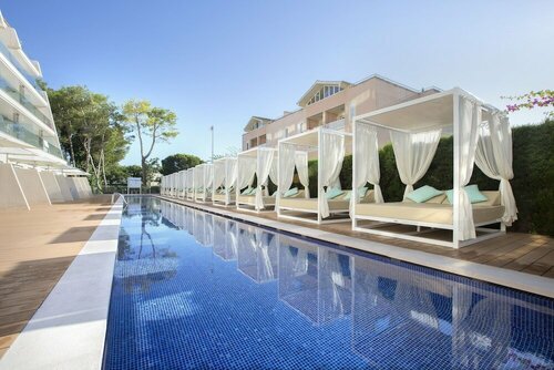 Гостиница Mar Hotels Playa de Muro Suites в Пладжа-де-Муро