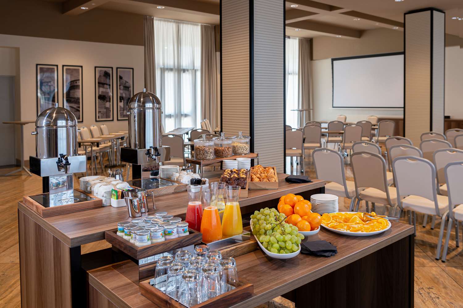 Фото DoubleTree by Hilton Brescia