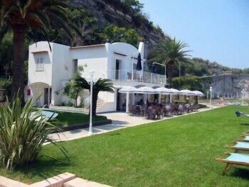 Внешний вид отеля Villa Angelina в Масса-Лубренсе, фото 4