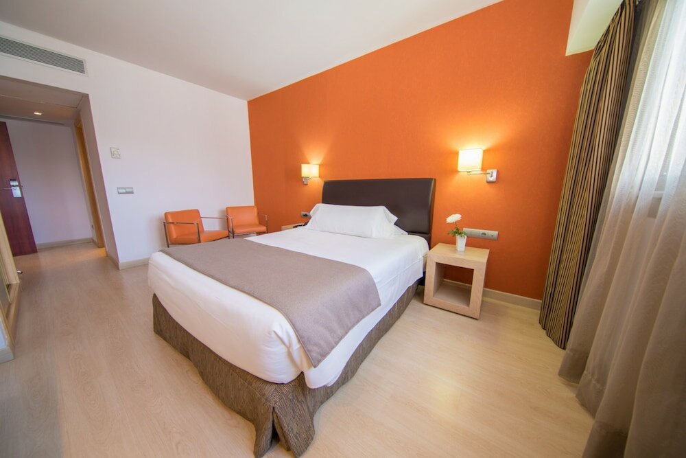 Фото Hotel Cristina by Tigotan Las Palmas - Adults Only