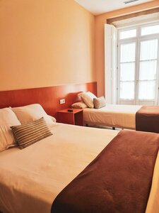 Hotel Montes (Santiago de Compostela, Calle Da Raiña, 9), hotel