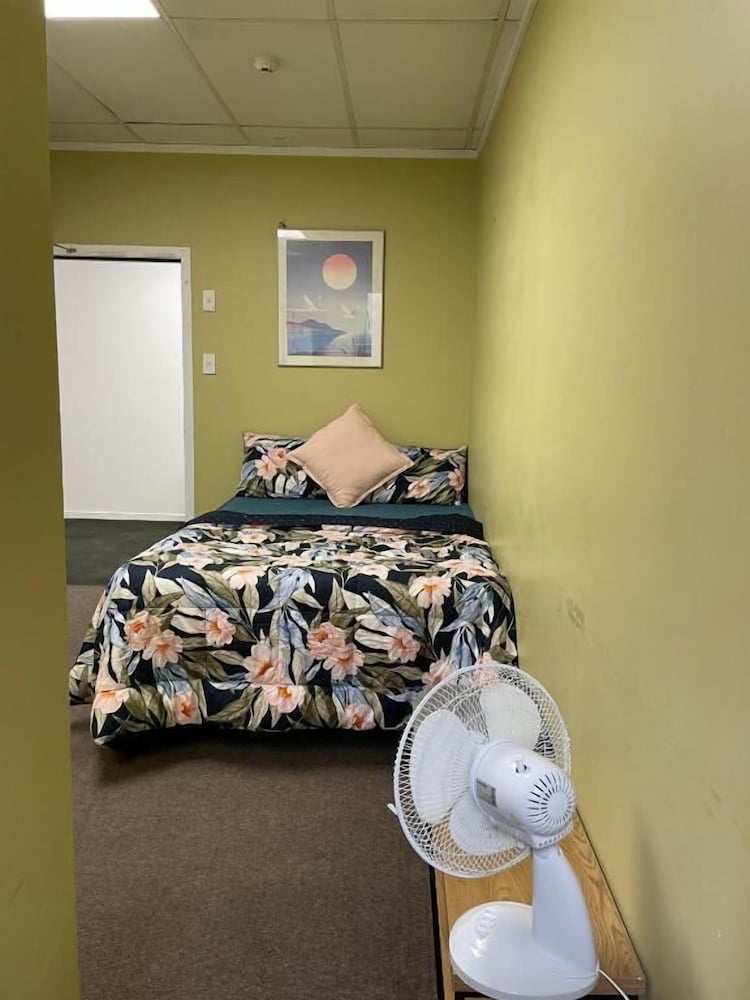 Фото Silverfern Backpackers