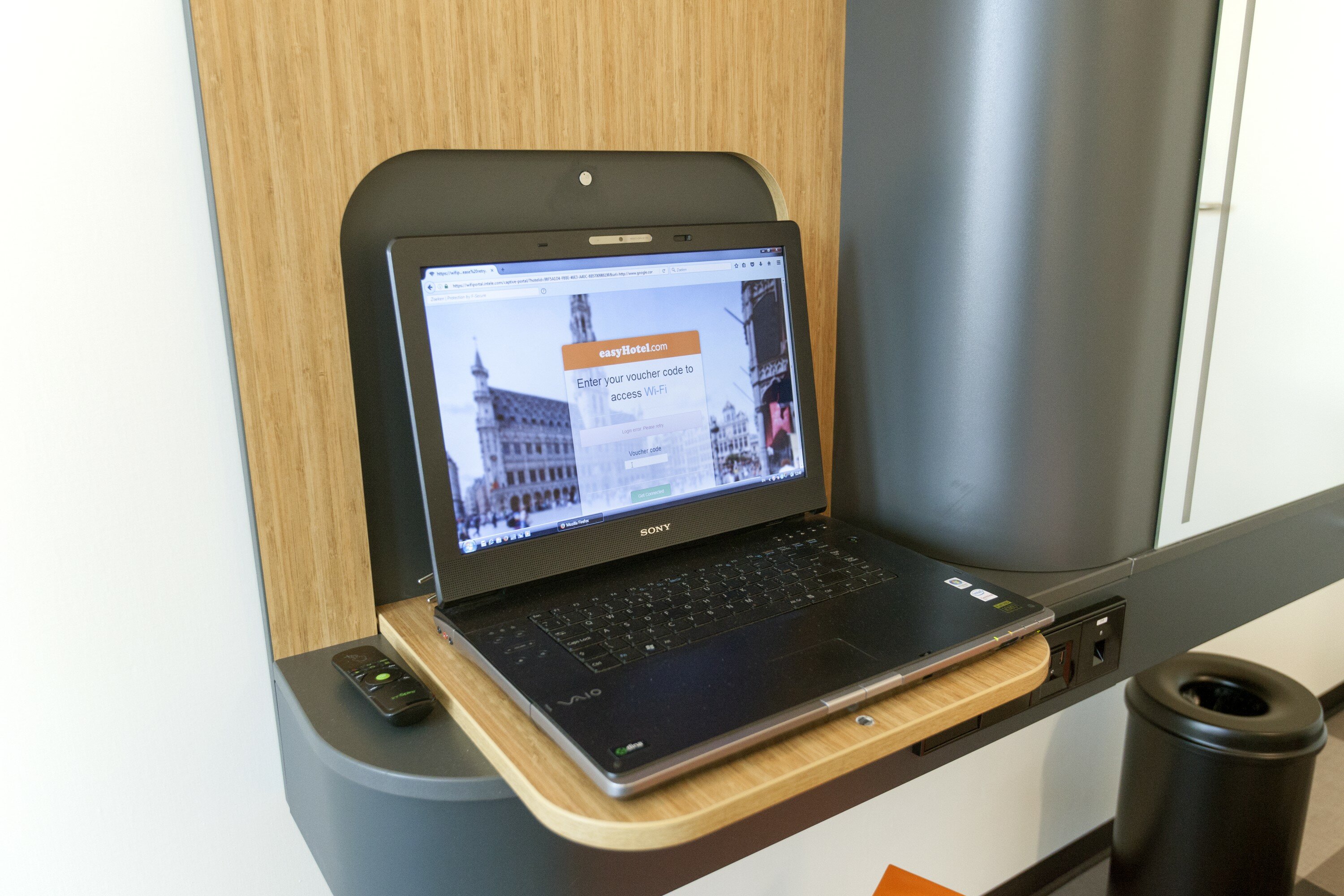 Фото EasyHotel Amsterdam Arena Boulevard