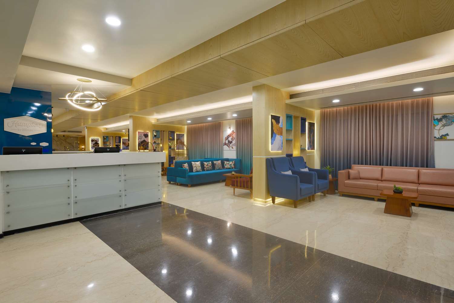 Фото Hampton by Hilton Vadodara-Alkapuri