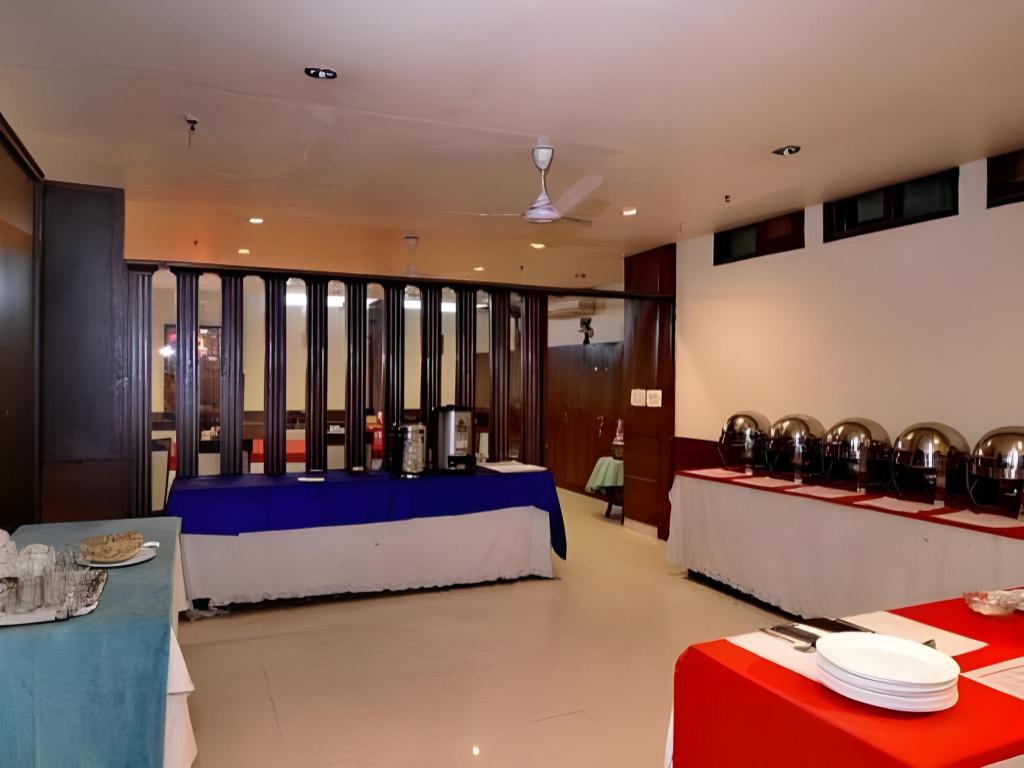 Фото Hotel Meridian Plaza